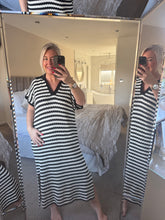 Load image into Gallery viewer, The striped knitted dress
