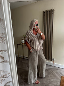 The tie waist elasticated linen trousers