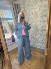 Load image into Gallery viewer, SALE The gold button round neck denim jacket (No exchange or return)
