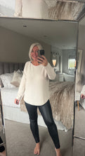 Load image into Gallery viewer, The plain scoop jumper
