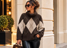 Load image into Gallery viewer, The argyle knit
