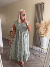 Load image into Gallery viewer, SALE The shirred ditzy dress (no return on sale items)
