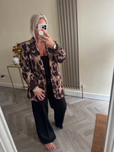 Load image into Gallery viewer, The animal print blazer

