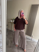 Load image into Gallery viewer, The gold button scuba t shirts
