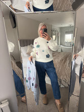 Load image into Gallery viewer, SALE The sequin daisy knit (no return on sale items)
