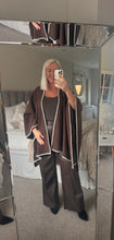 Load image into Gallery viewer, The Chrissy cape
