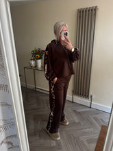 Load image into Gallery viewer, The Luxe animal stripe hoodie tracksuit with pockets
