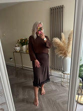 Load image into Gallery viewer, The lace hem satin skirt
