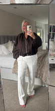 Load image into Gallery viewer, The puff hem zip jacket in chocolate
