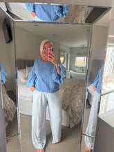 Load image into Gallery viewer, The Ibiza Linen tie bottom puff sleeve top
