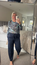 Load image into Gallery viewer, The pin tuck barrel joggers
