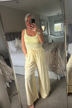 Load image into Gallery viewer, The striped linen trousers with pockets
