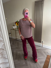 Load image into Gallery viewer, The slinky flares in wine
