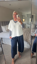 Load image into Gallery viewer, The V neck Lucy knit
