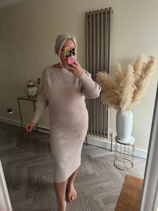 The fall collection “Ribbed two piece dress & jumper set”