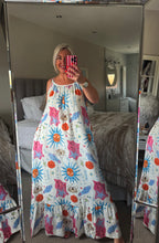 Load image into Gallery viewer, The 100% cotton zodiac dress with pockets
