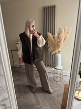 Load image into Gallery viewer, The Borg gillet
