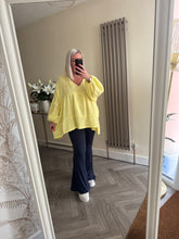 Load image into Gallery viewer, The supersoft high waisted flares in navy
