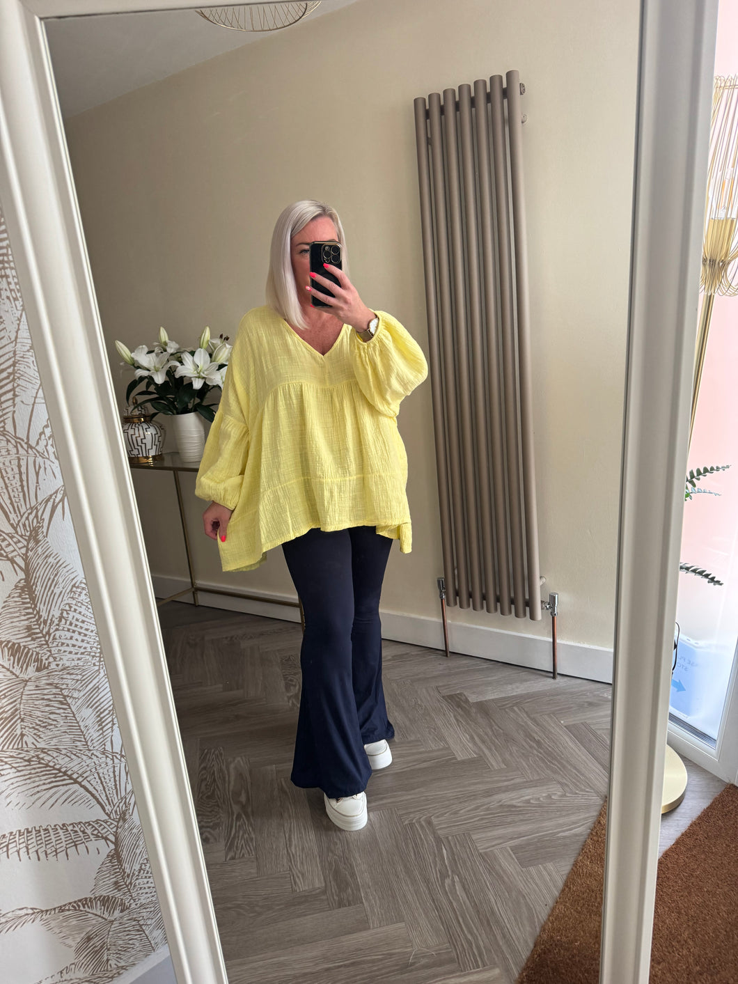 The supersoft high waisted flares in navy