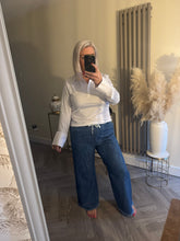 Load image into Gallery viewer, The basic shirt look layering top
