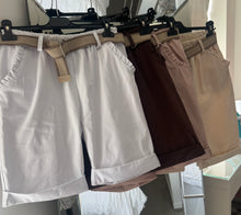 Load image into Gallery viewer, The Frill pocket magic shorts
