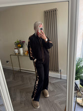Load image into Gallery viewer, The Luxe animal stripe hoodie tracksuit with pockets
