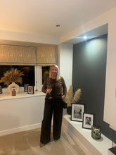 Load image into Gallery viewer, The pu pin tuck trousers
