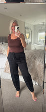 Load image into Gallery viewer, The pin tuck barrel joggers

