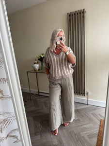 The tie waist elasticated linen trousers