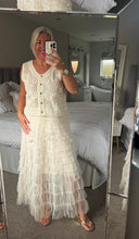 Load image into Gallery viewer, The Bora Bora tulle tiered skirt
