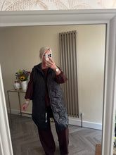 Load image into Gallery viewer, The black tab “Love” gillet
