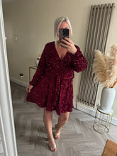 Load image into Gallery viewer, The tiggy Belted velour sequin dress
