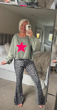 Load image into Gallery viewer, The washed look star jersey
