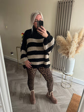 Load image into Gallery viewer, The exposed seam stripe Lola
