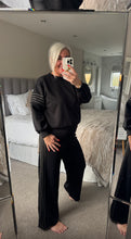Load image into Gallery viewer, The gold seam detail luxe jersey tracksuit
