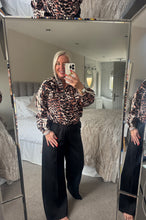 Load image into Gallery viewer, The Bobbie showerproof jacket
