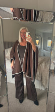 Load image into Gallery viewer, The Chrissy cape
