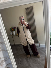 Load image into Gallery viewer, The black tab “Love” gillet
