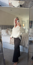 Load image into Gallery viewer, The Ellie tie side knit
