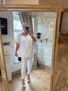 The cotton daisy flock top