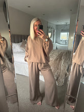 Load image into Gallery viewer, The chiffon trouser suit with separate necklace
