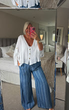 Load image into Gallery viewer, The Ibiza waffle button detail top/jacket
