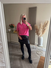 Load image into Gallery viewer, Pu skirt in black

