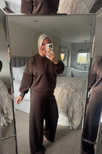 Load image into Gallery viewer, The gold seam detail luxe jersey tracksuit
