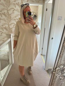 The cotton jersey dress with pockets