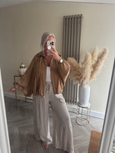 Load image into Gallery viewer, The satin pleat zip up jacket
