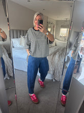 Load image into Gallery viewer, The striped jersey t shirt
