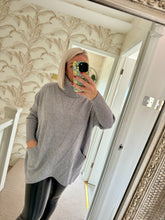 Load image into Gallery viewer, The v hem Ribby roll neck jumper
