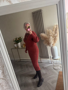 The fall collection “Ribbed two piece dress & jumper set”