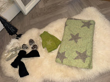 Load image into Gallery viewer, The ultimate supersoft scarf &amp; gloves gift set
